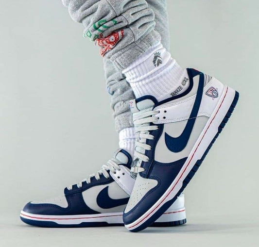 Nike dunk low navy