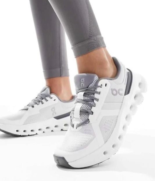 On Running Cloudt white