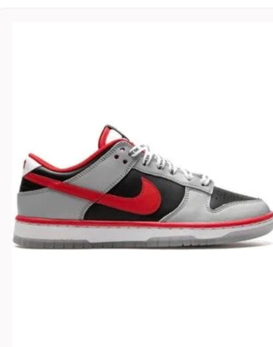 Nike dunk low grey red