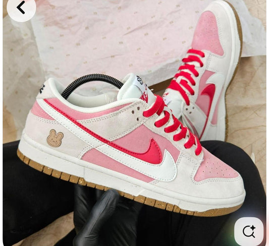 Nike dunk low Pink white